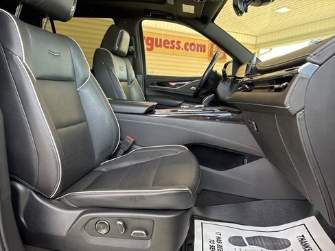 Used 2021 Cadillac Escalade Sport image 28