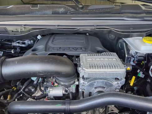 New 2026 RAM 1500 Laramie w/ Night Edition AWD/4WD image 10