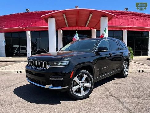 Used 2021 Jeep Grand Cherokee L Limited w/ Trailer Tow Group (B) AWD/4WD image 3
