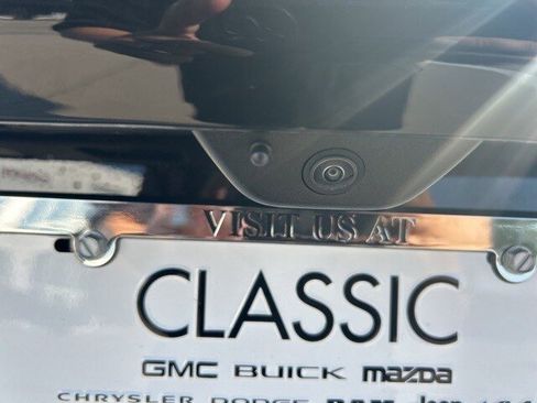 New 2025 Jeep Grand Cherokee L Limited w/ Luxury Tech Group II image 9