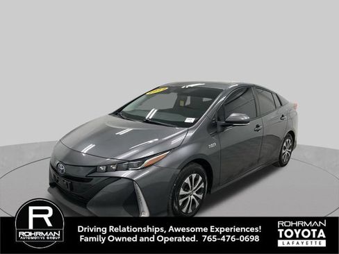 Used 2022 Toyota Prius Prime XLE FWD image 2