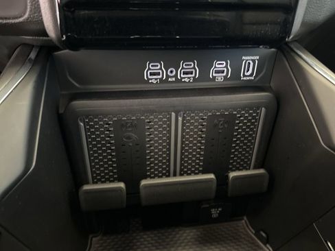 Used 2026 RAM 1500 Laramie w/ Night Edition image 52