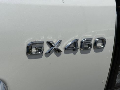 Used 2023 Lexus GX 460 Luxury w/ Sport Design Package AWD/4WD image 32