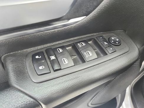 Used 2024 RAM 1500 Big Horn AWD/4WD image 34