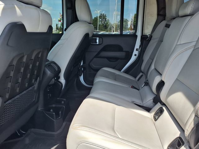 Used 2022 Jeep Gladiator Mojave w/ Cold Weather Group AWD/4WD image 11