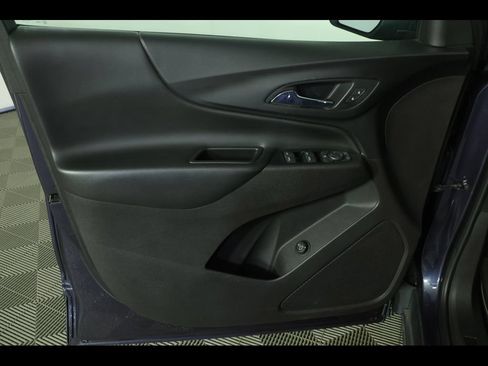 Used 2018 Chevrolet Equinox LT AWD/4WD image 14