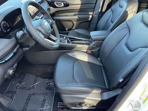 New 2026 Jeep Compass Limited w/ Sun, Sound & Navigation Group AWD/4WD image 23