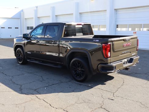 Used 2023 GMC Sierra 1500 Elevation w/ Elevation Premium Package AWD/4WD image 8