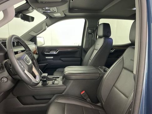 Used 2024 GMC Sierra 1500 Denali w/ Denali Reserve Package AWD/4WD image 17