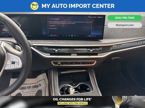 Used 2024 BMW X7 xDrive40i w/ Premium Package image 21