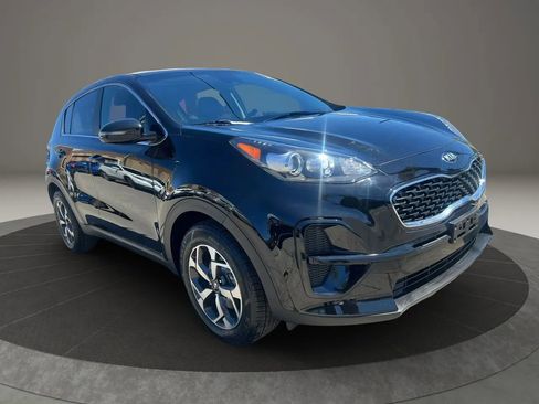 Used 2021 Kia Sportage LX w/ LX Fwd Popular Package image 3