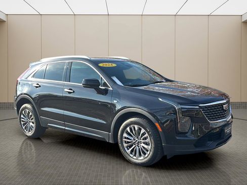 Used 2024 Cadillac XT4 Premium Luxury image 7