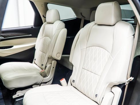 Used 2023 Buick Enclave Avenir image 41