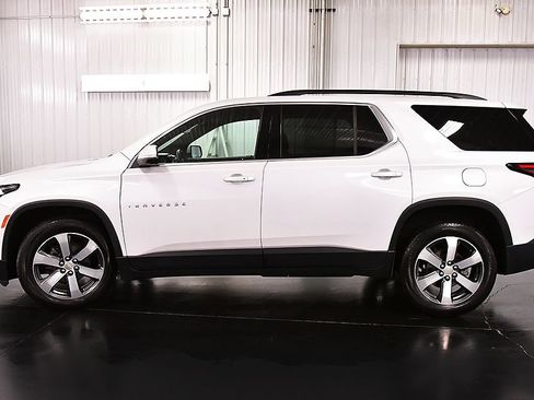 Used 2023 Chevrolet Traverse LT w/ LT Premium Package AWD/4WD image 4