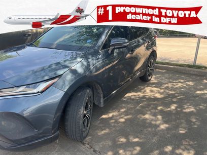 Used 2023 Toyota Venza LE