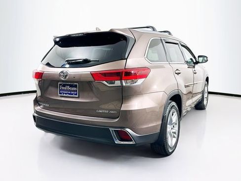 Used 2019 Toyota Highlander Limited AWD/4WD image 7