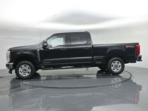 New 2026 Ford F250 XLT w/ FX4 Off-Road Package image 29