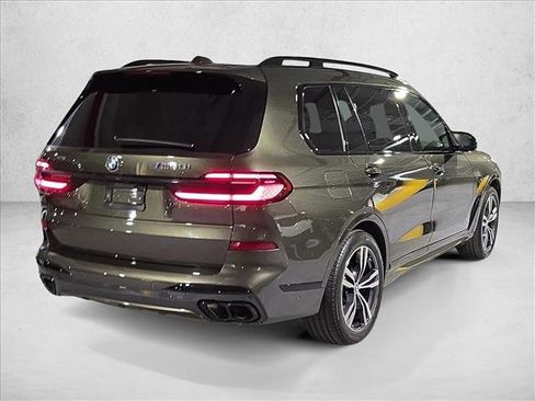 Used 2025 BMW X7 M60i AWD/4WD image 5
