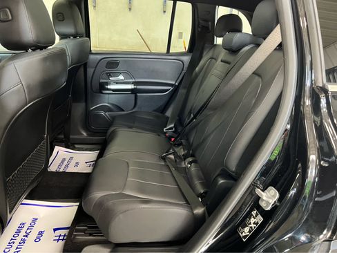 Used 2024 Mercedes-Benz GLB 250 4MATIC image 22