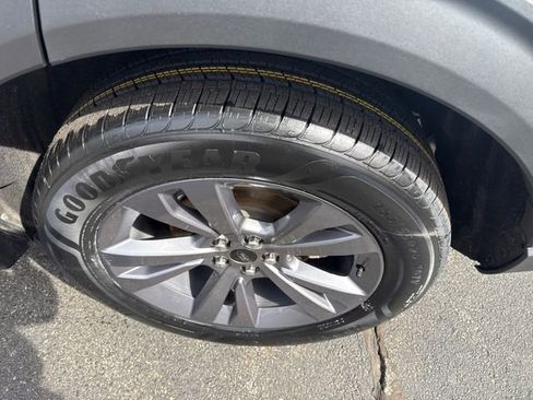 Certified 2022 Ford Explorer XLT w/ Equipment Group 202A image 14