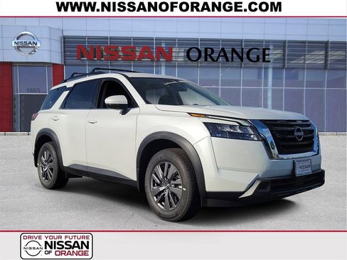 New 2025 Nissan Pathfinder SV w/ SV Premium Package image 1