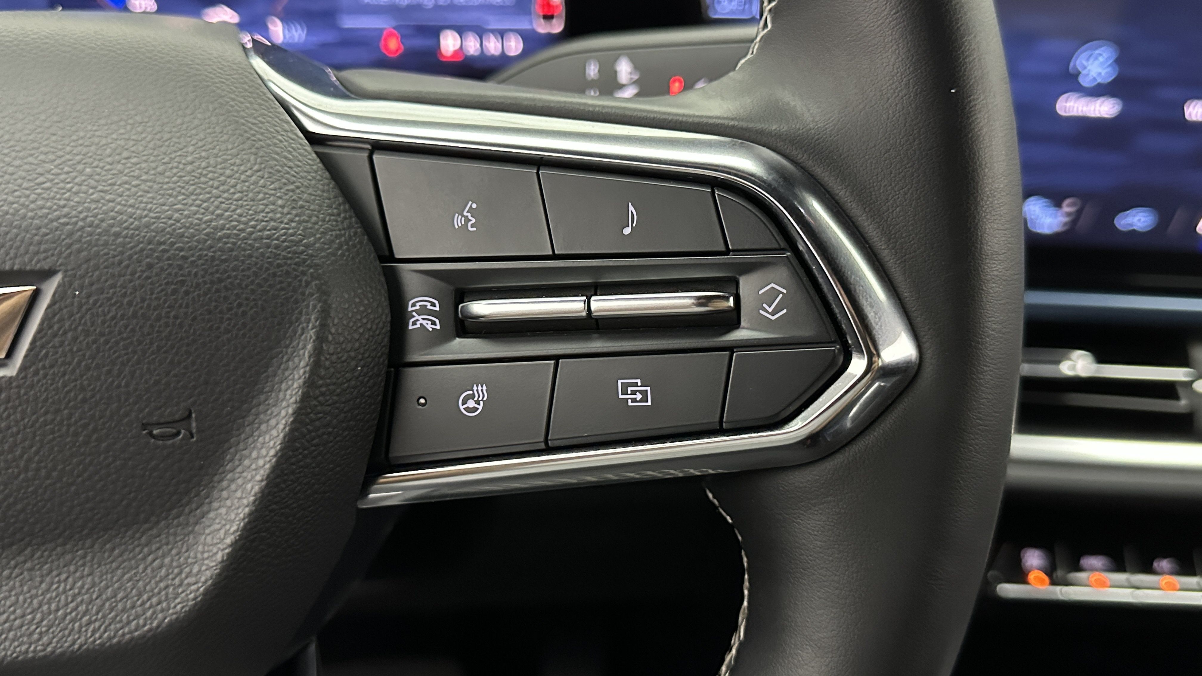 Used 2024 Chevrolet Equinox EV LT FWD image 22