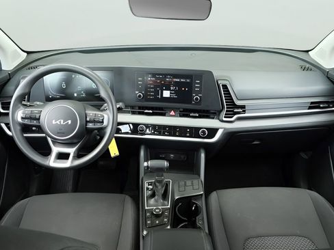 Used 2024 Kia Sportage LX FWD image 5