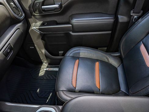 Used 2020 GMC Sierra 1500 AT4 w/ AT4 Premium Package image 28