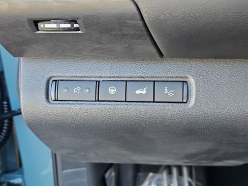 New 2026 Nissan Pathfinder Platinum image 35