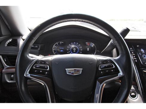 Used 2019 Cadillac Escalade ESV Premium Luxury AWD/4WD image 15