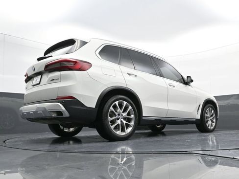 Used 2023 BMW X5 xDrive40i w/ Premium Package image 27