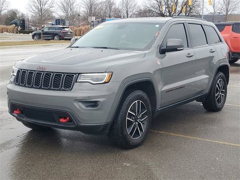 Used 2021 Jeep Grand Cherokee Trailhawk w/ Premium Lighting Group image 3