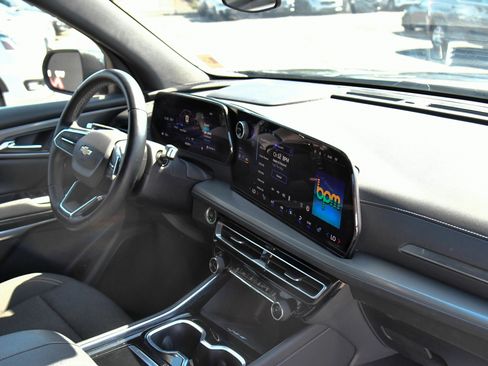Used 2024 Chevrolet Traverse LT FWD image 55
