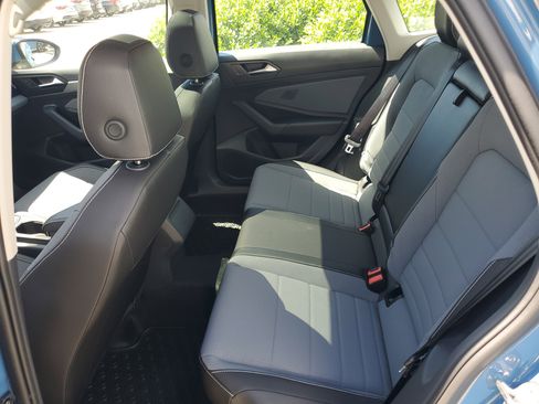 New 2025 Volkswagen Jetta SE image 9