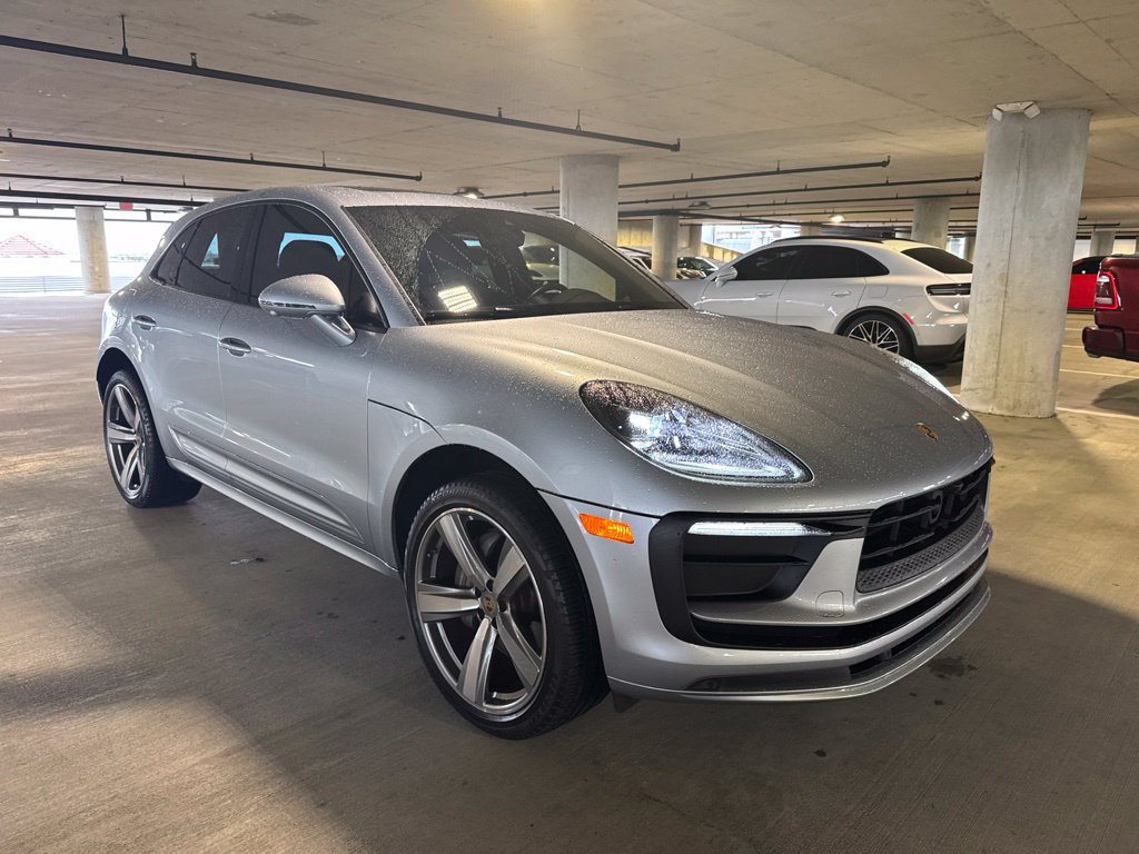 Certified 2024 Porsche Macan AWD/4WD image 6