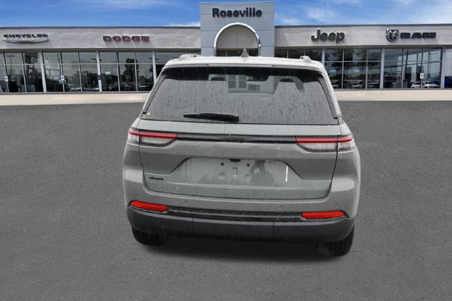 New 2027 Jeep Grand Cherokee Laredo X AWD/4WD image 4