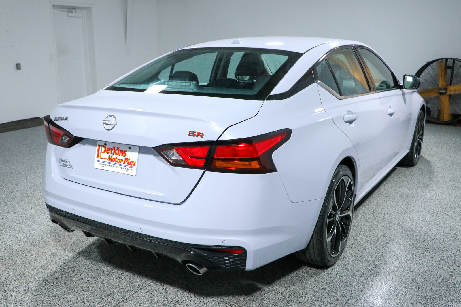 Used 2024 Nissan Altima 2.5 SR FWD image 7