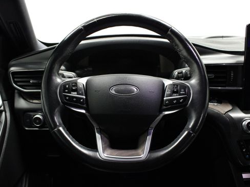 Used 2020 Ford Explorer Platinum w/ Premium Technology Package AWD/4WD image 24