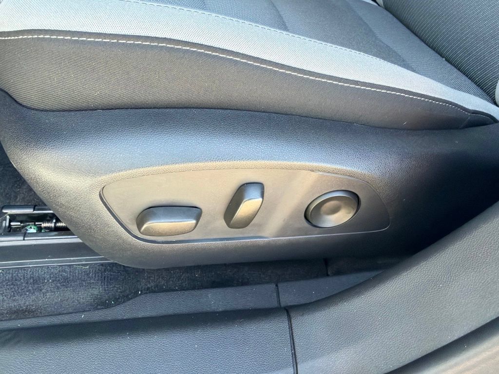 Used 2024 Honda Prologue EX image 21