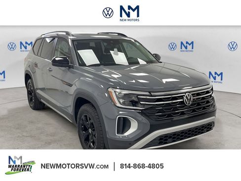 New 2026 Volkswagen Atlas Peak Edition image 7