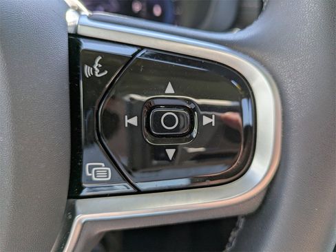 Certified 2023 Volvo XC60 B5 Ultimate image 27