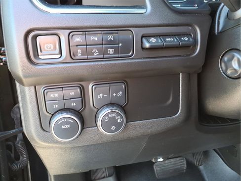 Used 2023 Chevrolet Tahoe High Country AWD/4WD image 15