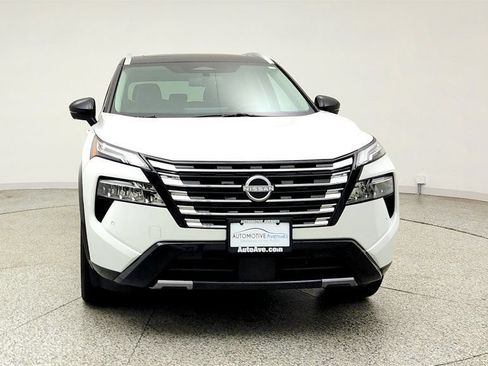 Used 2025 Nissan Rogue Platinum w/ Tech Package AWD/4WD image 2