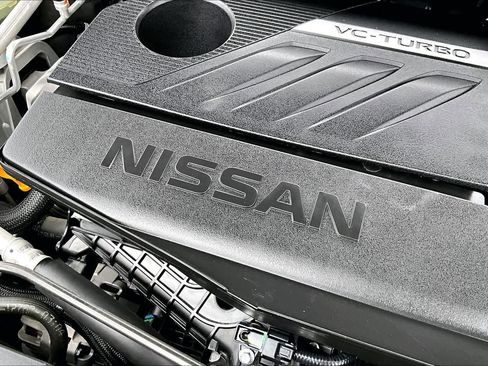 Used 2023 Nissan Rogue SV image 32