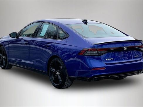 Used 2023 Honda Accord Sport image 9