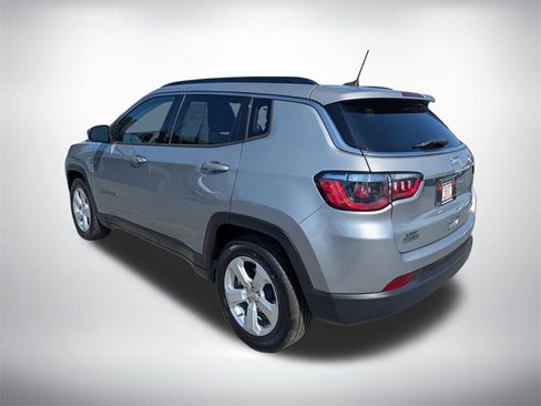 Used 2021 Jeep Compass Latitude image 5