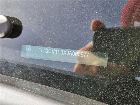 Used 2018 Honda Accord Sport image 15