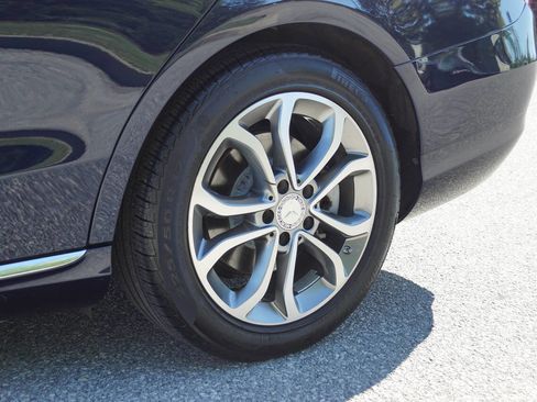 Used 2016 Mercedes-Benz C 300 Sedan image 16