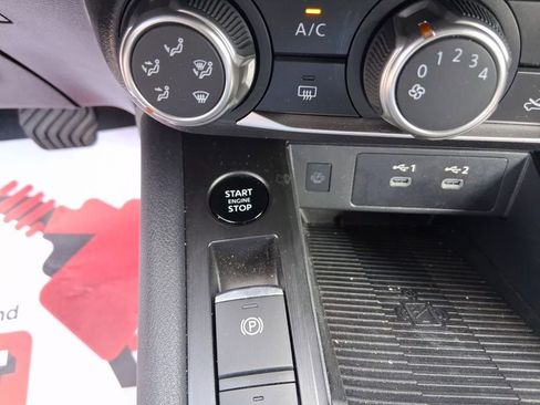 Used 2025 Nissan Kicks SV w/ Charging Package FWD image 29