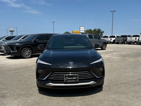 Used 2025 Buick Envista Preferred w/ Convenience I Package FWD image 2